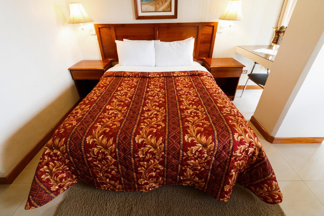 Hotel Anna Inn Olintepeque 外观 照片