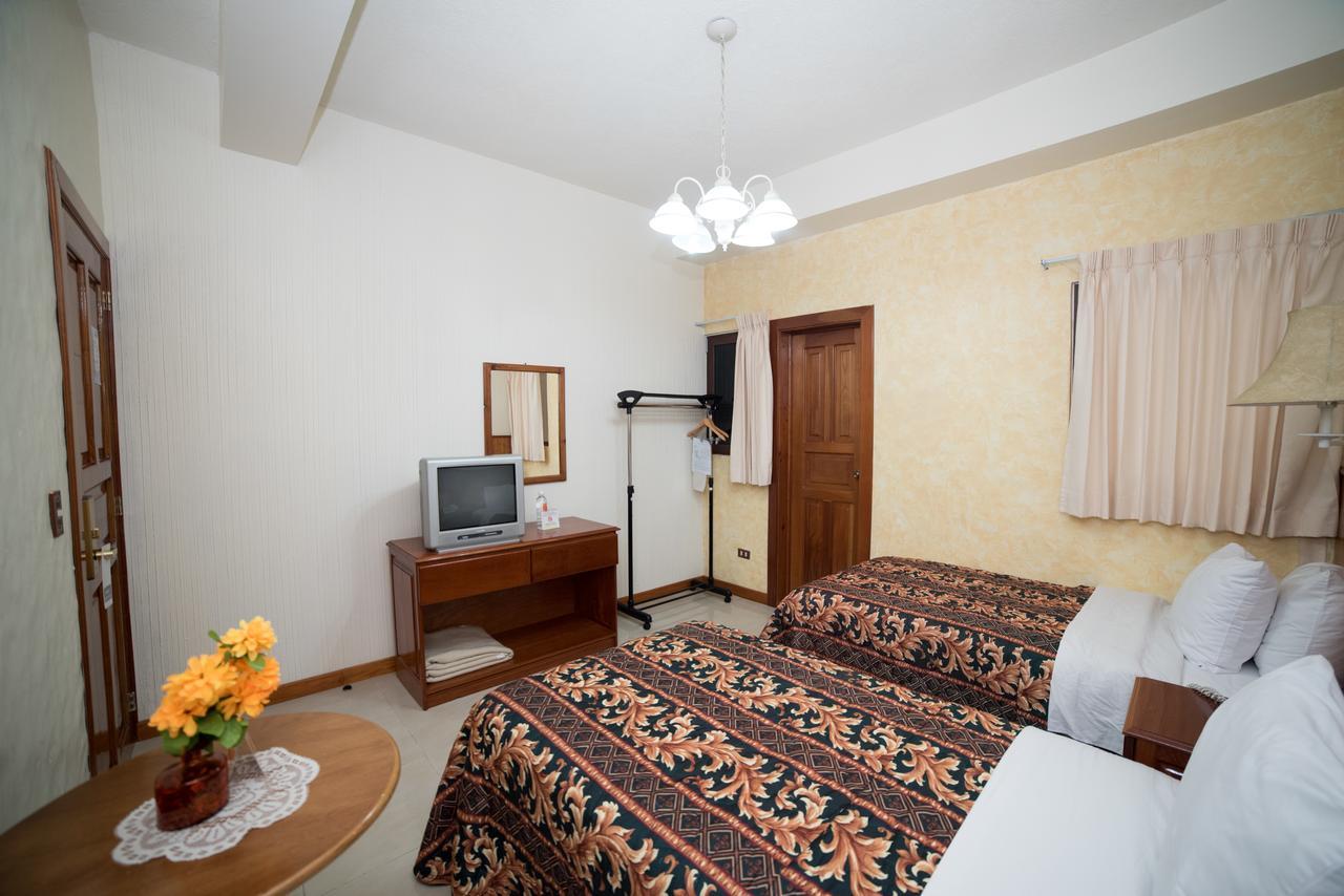 Hotel Anna Inn Olintepeque 外观 照片