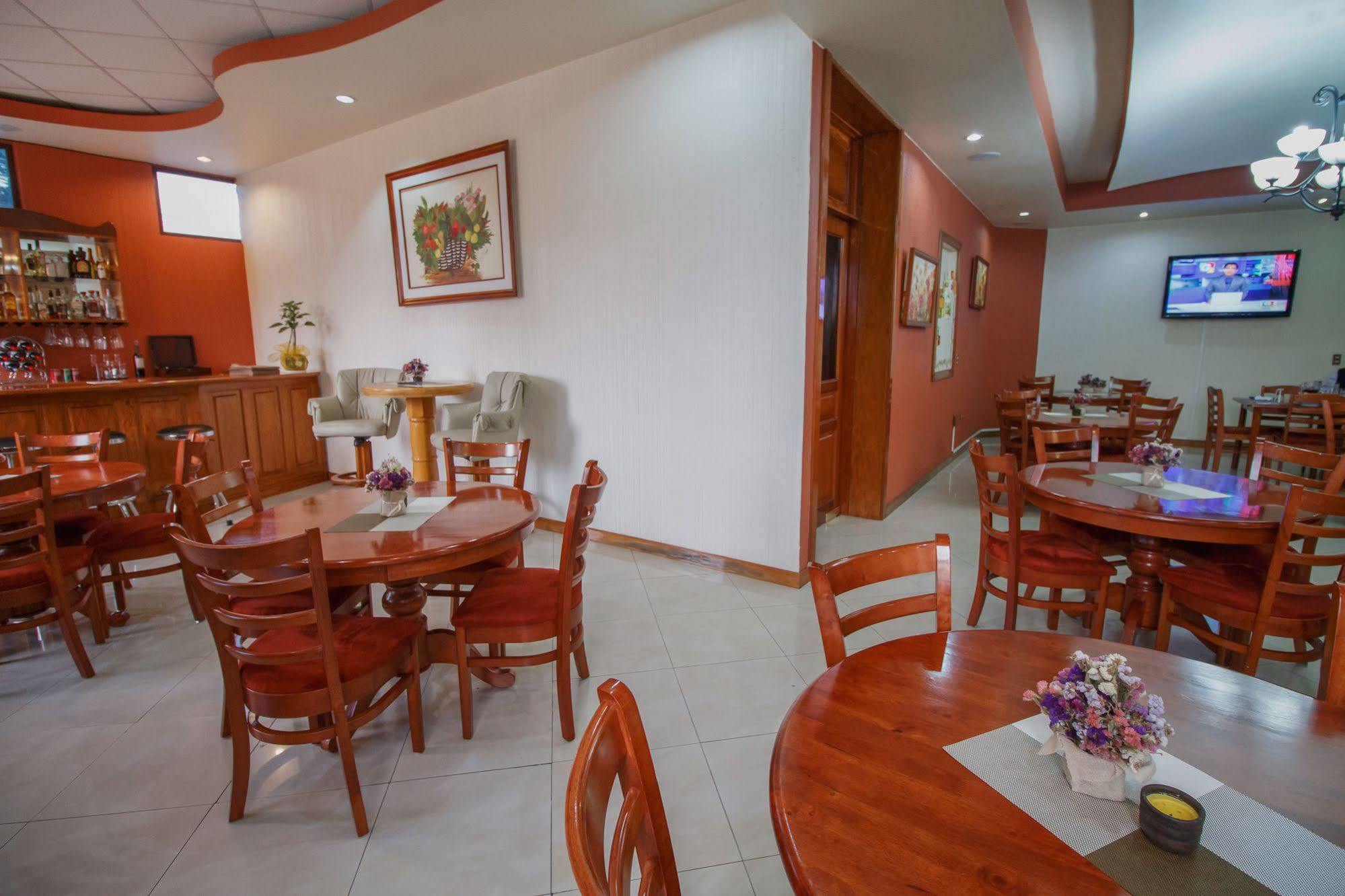 Hotel Anna Inn Olintepeque 外观 照片