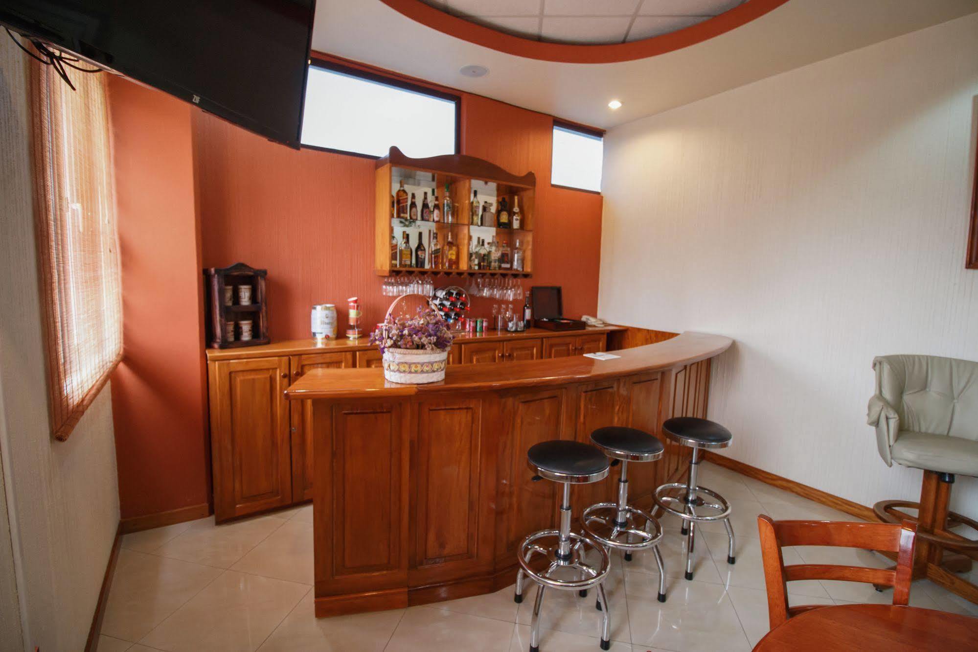 Hotel Anna Inn Olintepeque 外观 照片