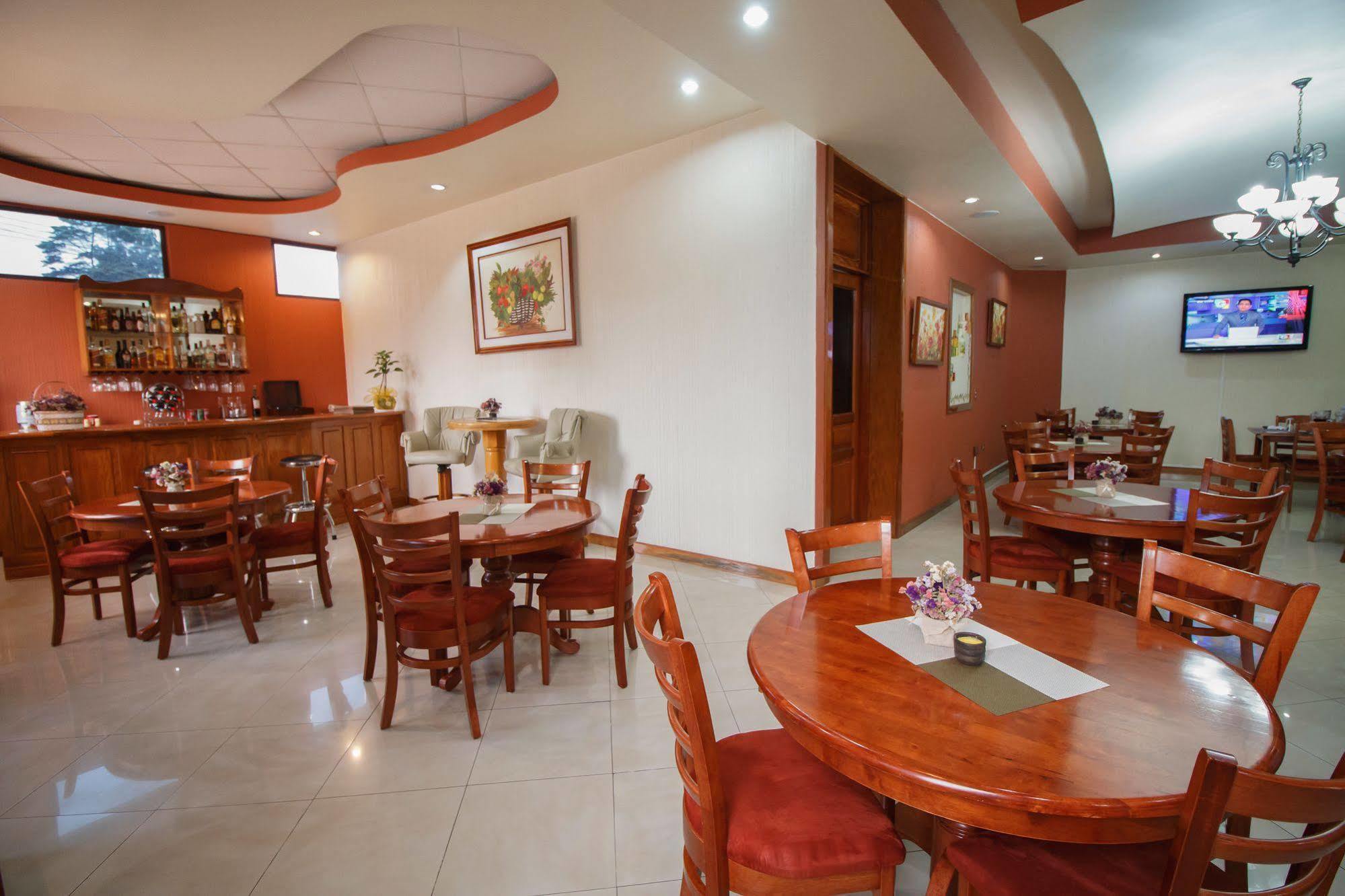 Hotel Anna Inn Olintepeque 外观 照片