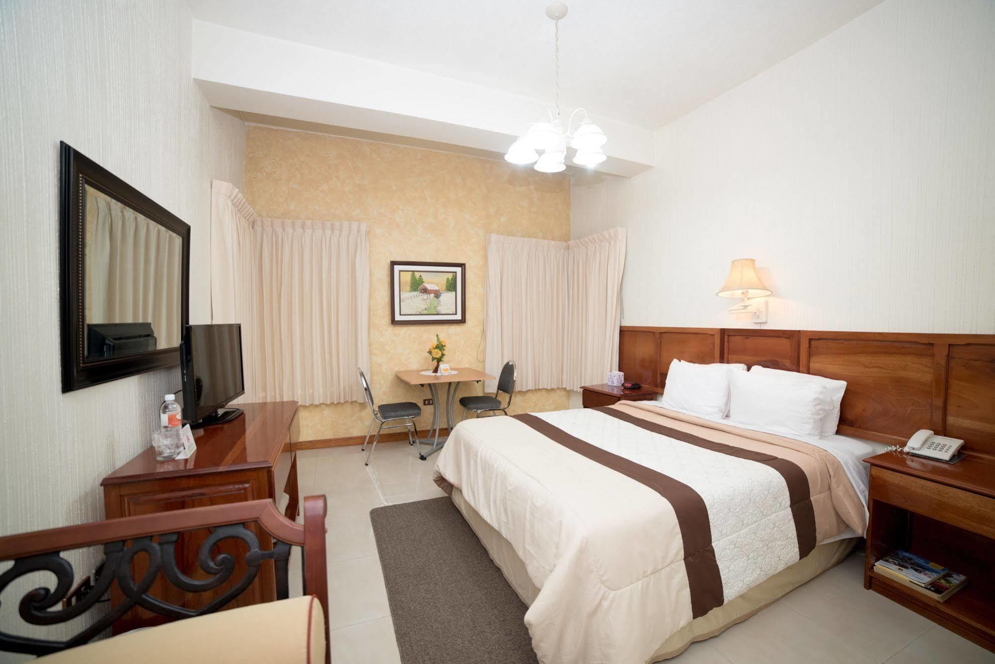 Hotel Anna Inn Olintepeque 外观 照片