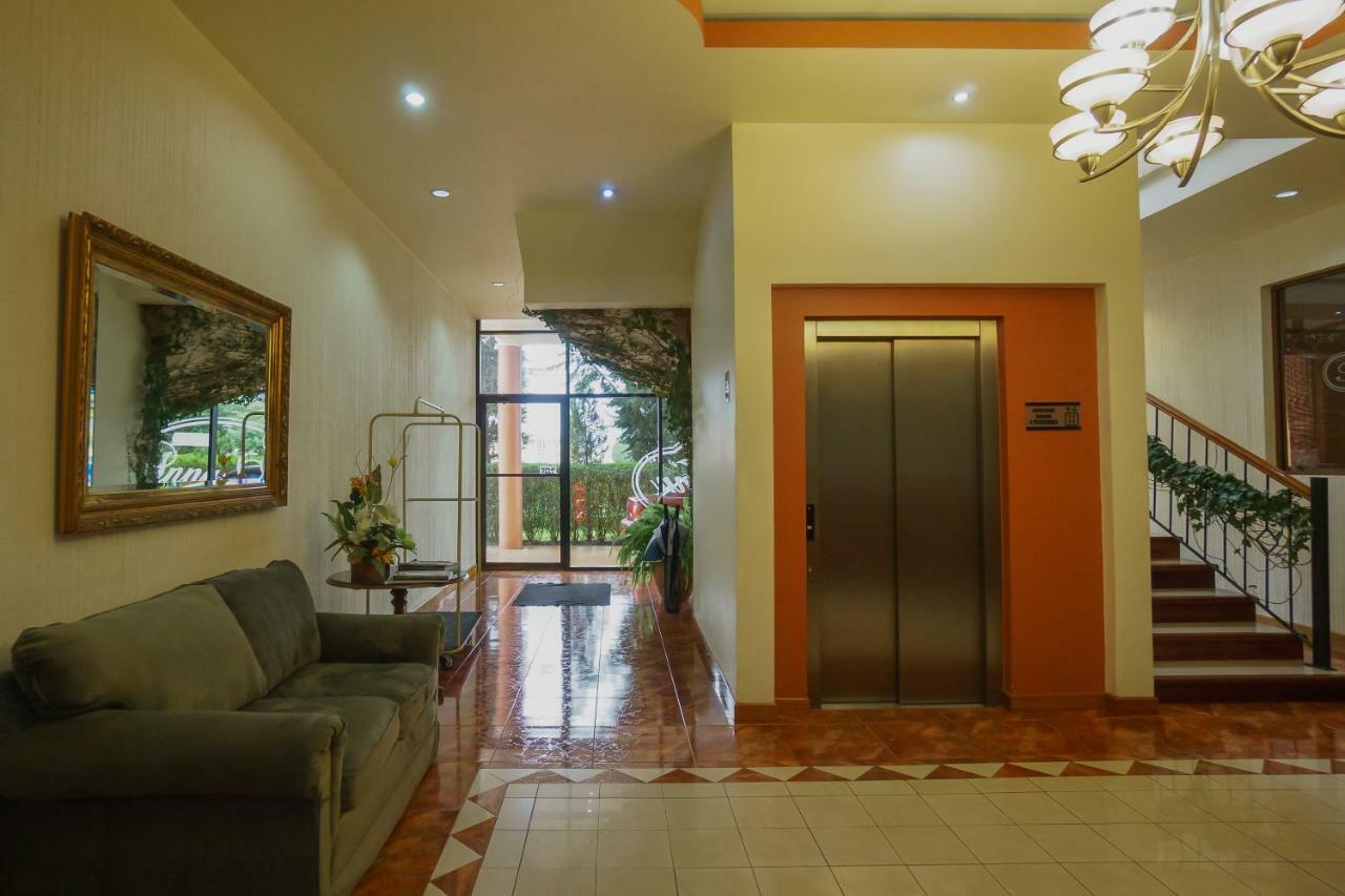Hotel Anna Inn Olintepeque 外观 照片